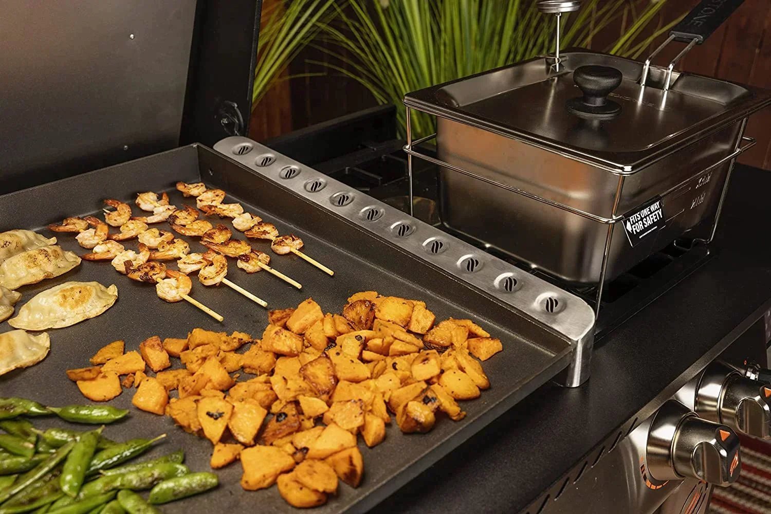 Blackstone Culinary 5 Burner Liquid Propane Outdoor Griddle - Image 18